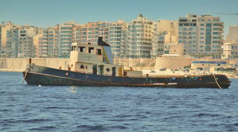 Bogserbåten Tug 2: Från Arbetsfartyg till Dykattraktion
